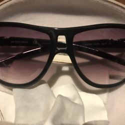 D&G Black Sunglasses with Case and Napkin