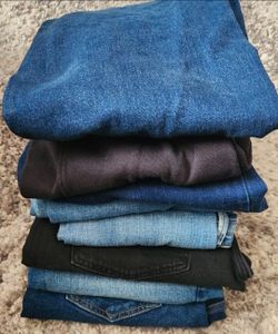 8 pairs of women's jeans