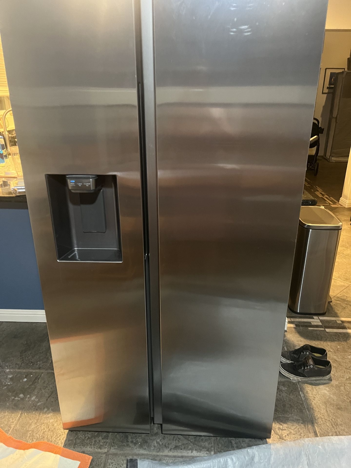 Samsung 22cu Ft Refrigerator
