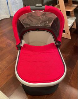 Uppababy V2 bassinet