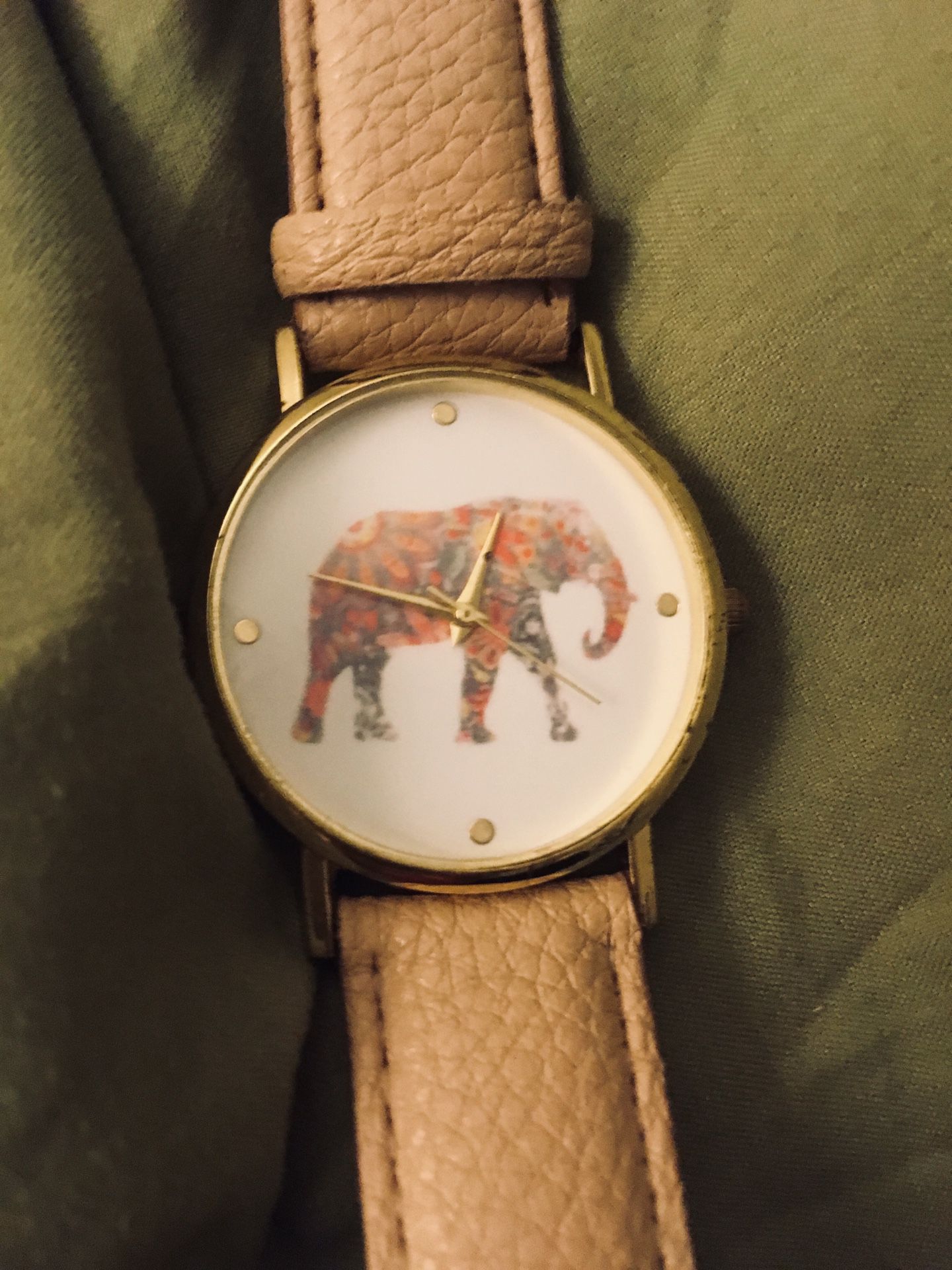 Brand New Watch, only Tried On , Elephant Image , tan faux leather Band