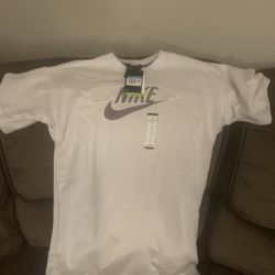 Brand New Nike Shirt Dress Size Women’s Small  New With Tag Never Worn ( Also Available In medium)