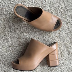 Ferragamo Leather Stacked-Heel Mules — Tan US 8.5