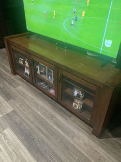 Tv stand