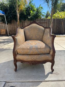 Vintage French Provincial / Baroque Style Upholstered Accent Armchair – Ornate Carved Wood