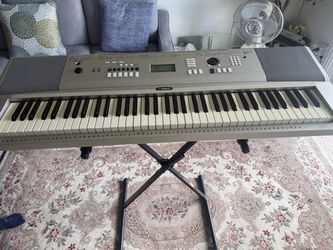 HAMAHA YPG 235 PIANO LIKE NEW WITH 76 KEYS!