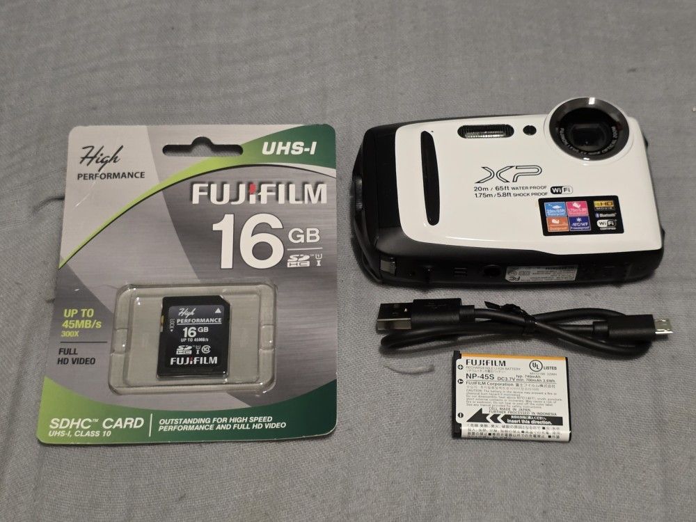 FUJIFILM XP WHITE