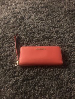 MK wallet salmon color like new