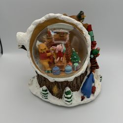 DISNEY Winnie the Pooh and Piglet Musical Snowglobe I Will Be Home for Christmas