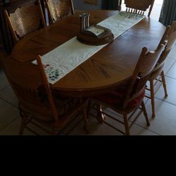 Vintage OAK Dining TABLE & 6 CHAIRS. 