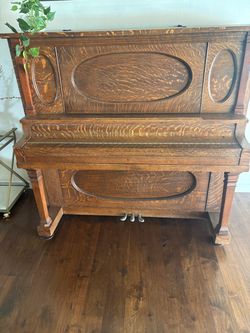 Piano upright early 20th Century