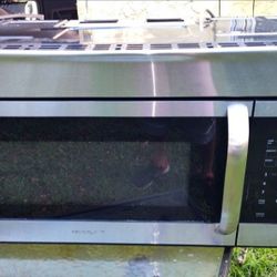 Frigidaire Microwave 