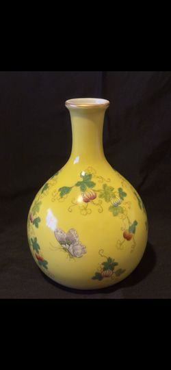 Adorable Ceramic Vase Yellow with Butterflies And Beautiful Flowers