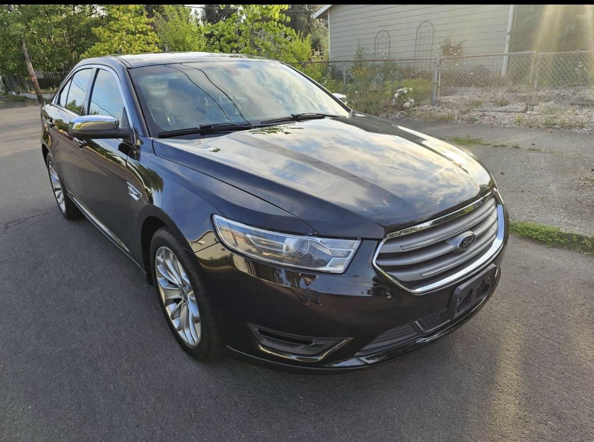 2013 Ford Taurus