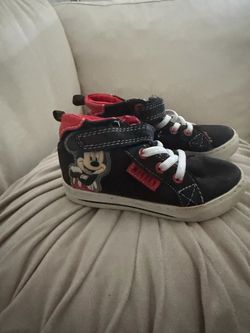 Shoes for boys Mickey Mouse size US8