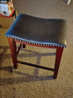 WOODEN STOOL