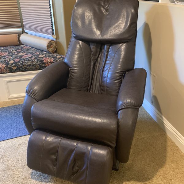 Micro Touch Electric Massage Chair for Sale in Orange, CA - OfferUp
