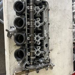 GSXR600 Cylinder head 2003 Suzuki 11100.39F00 