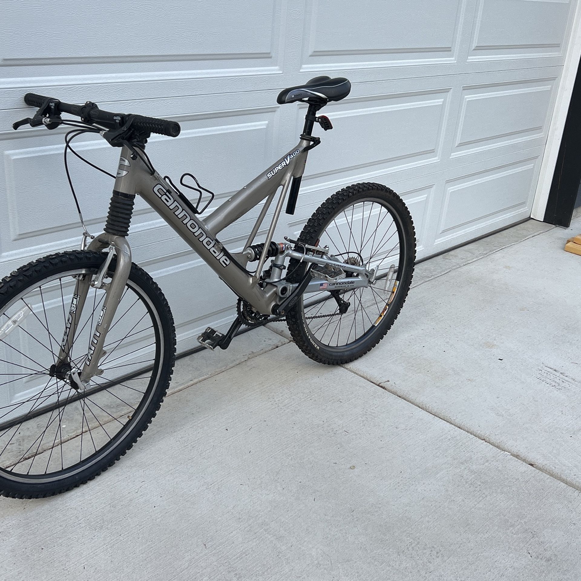 Cannondale v400 sale