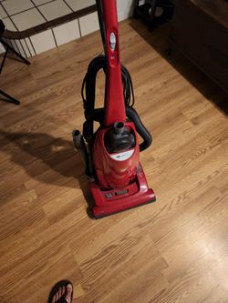 Carpet/Hard Wood Vacuum 