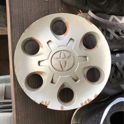 Toyota Tacoma Hubcap