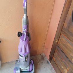 Like new Dyson DC07 full kit