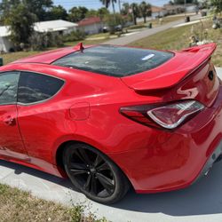 Hyundai Genesis 2.0 Turbo 2013 Trade For Gold Only