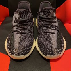 Size 11 1/2- Yeezy 350 V2 Carbon  