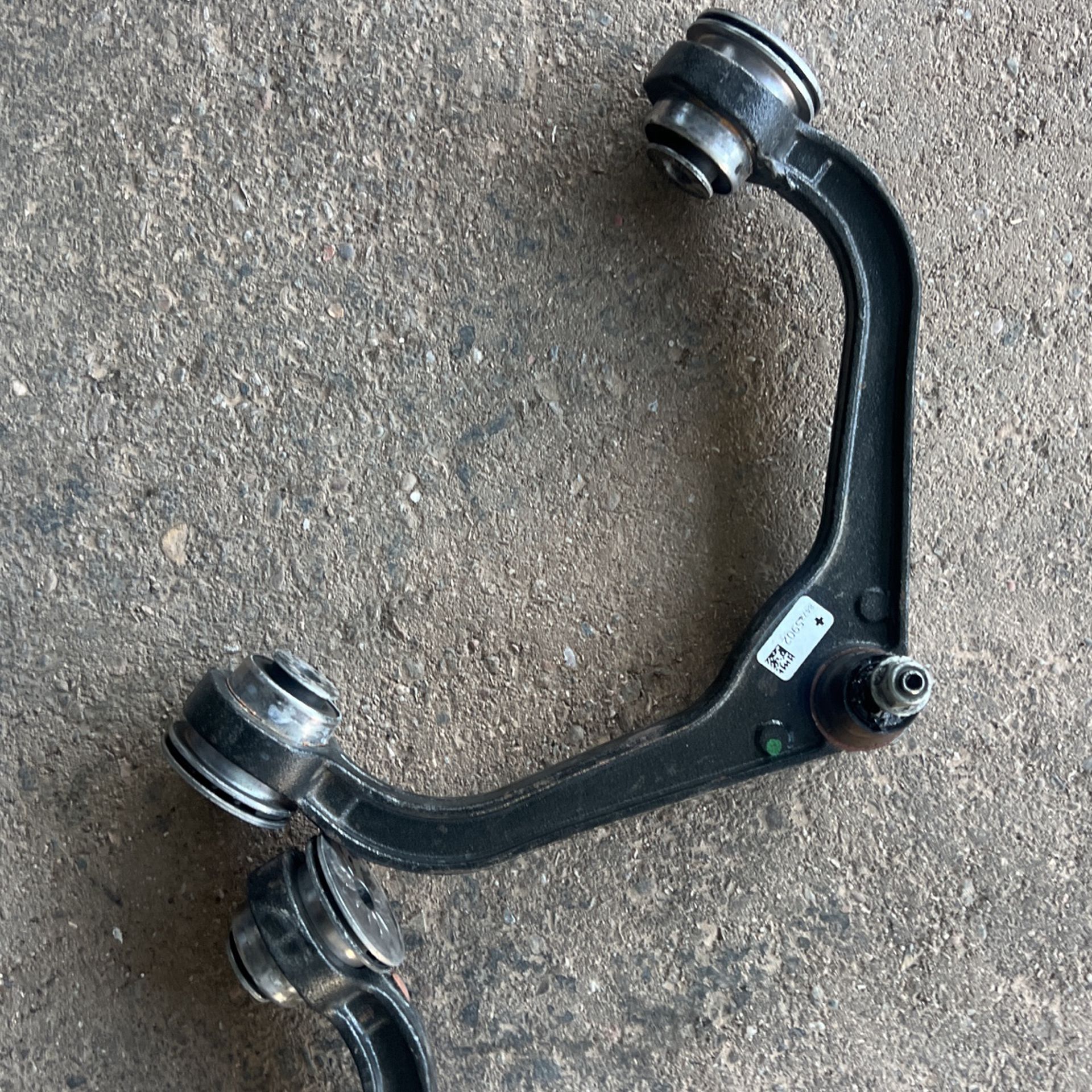Upper Control Arms From 2019 To 2024 Chevy Silverado Or Sierra  Js