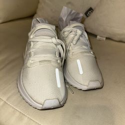 Women’s Adidas Size 4.5