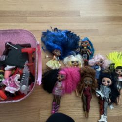 Bratz Dolls with Accessories in Case 