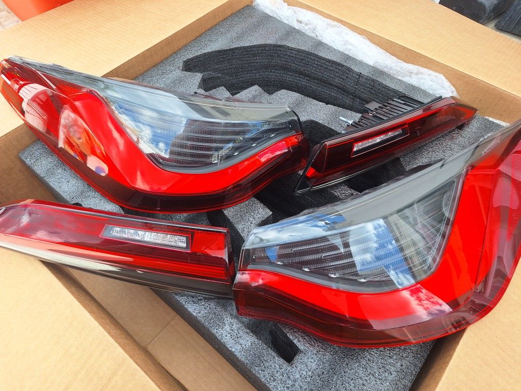 2021-2025 BMW I4 430I M4 M440I OUTER TAIL LIGHTS OEM LED 