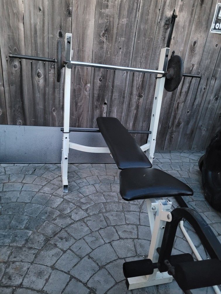 Bench press n weights 💪