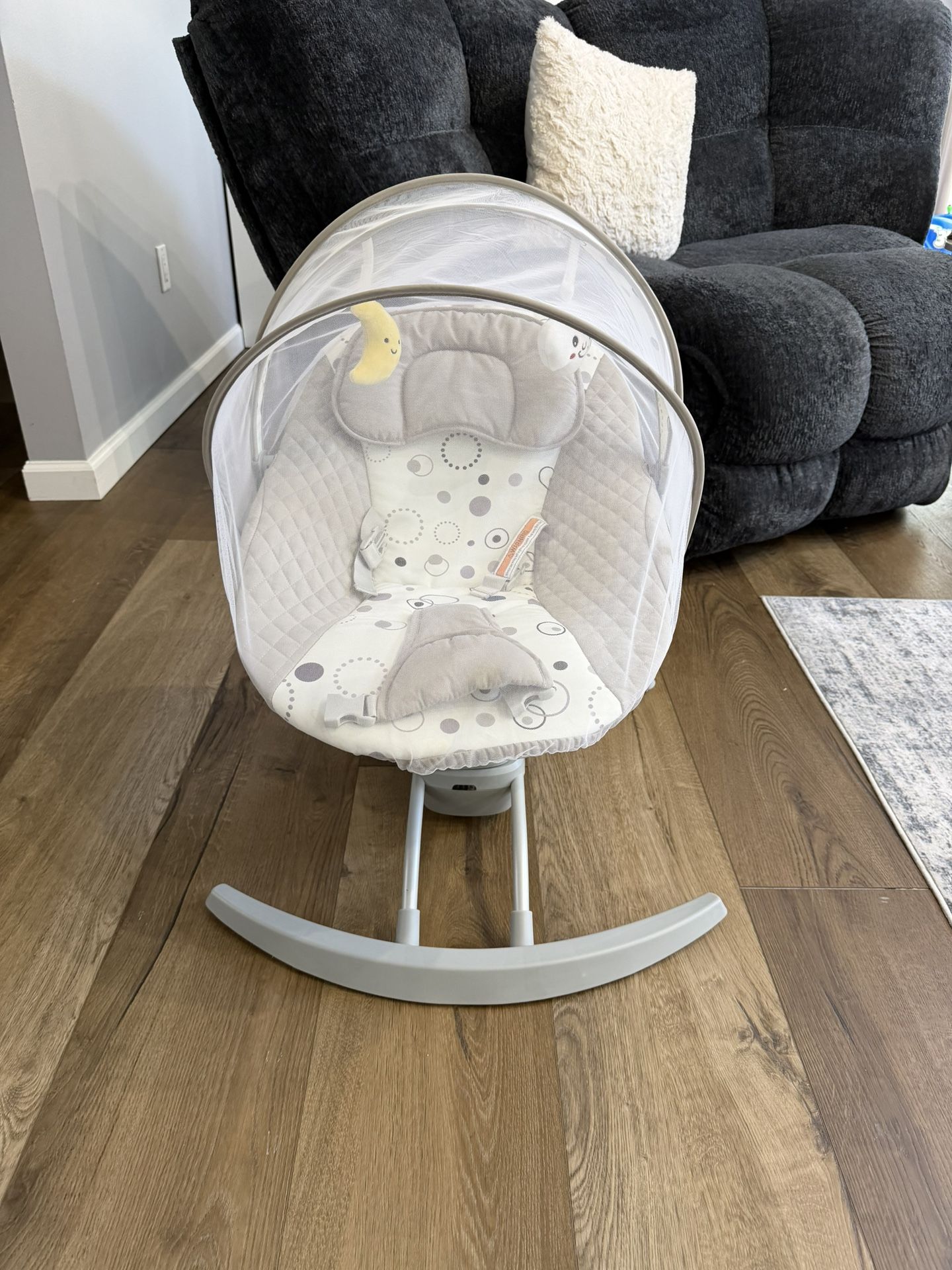 New Baby Swing