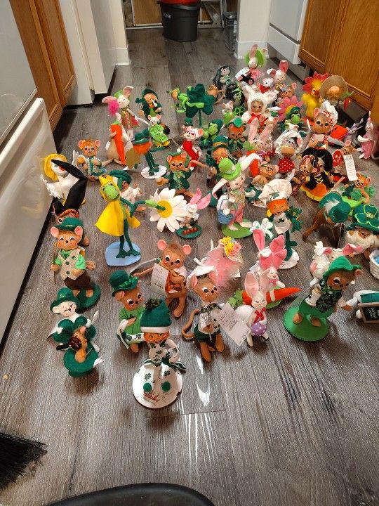 Annalee Dolls