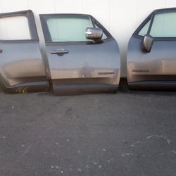 2017-2023 Jeep Renegade Doors With Accessories Oem.