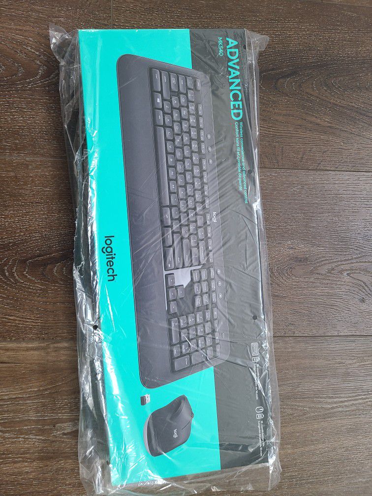 Logitech MK540 ADVANCED Keyboard and Mouse