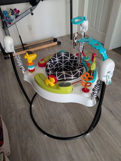 Baby bouncer