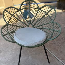 Green Chair With Cushion