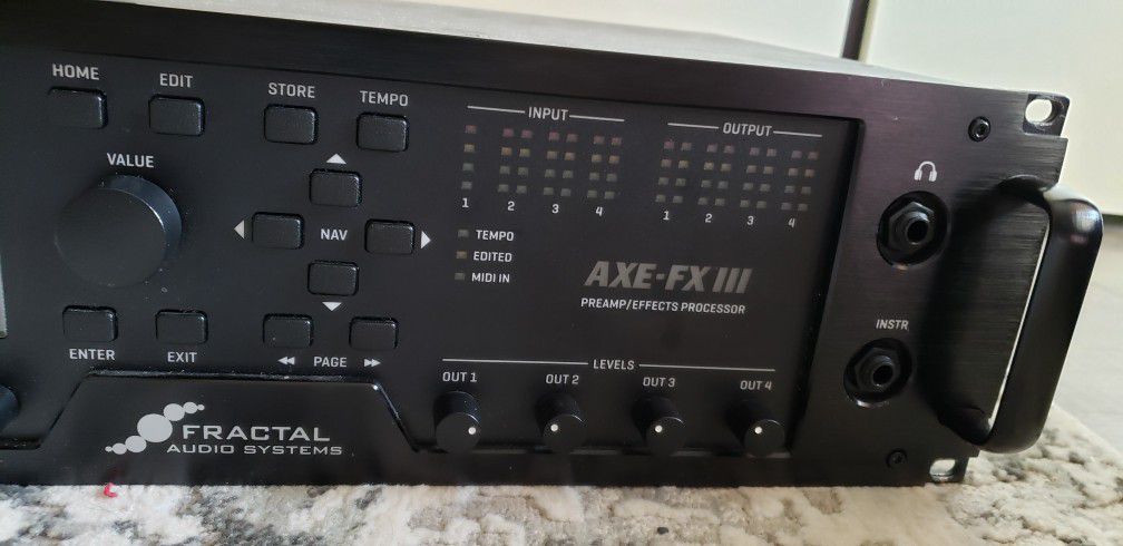 Fractal Audio Systems AXE-FX 3 