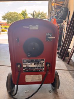 Lincoln Electric Idealarc 250 (NEMA) Class II duty cycle stick welder