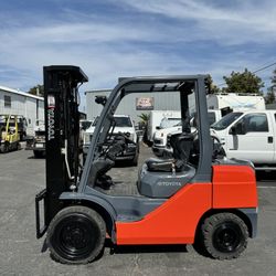 TOYOTA ALL TERRAIN PROPANE FORKLIFT 