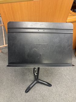 4 Manhassett Stands For Sale