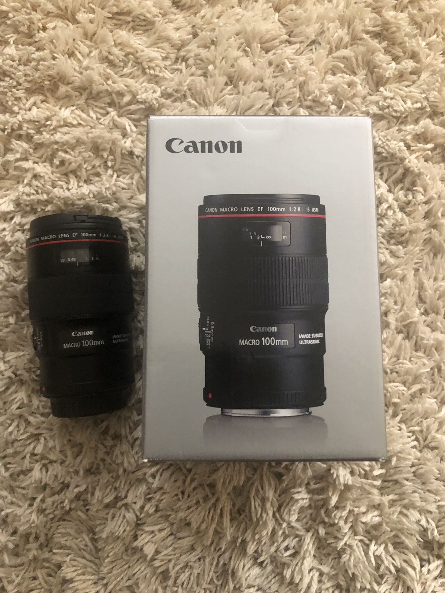 Canon EF Macro 100mm 2.8 lens (New!!)