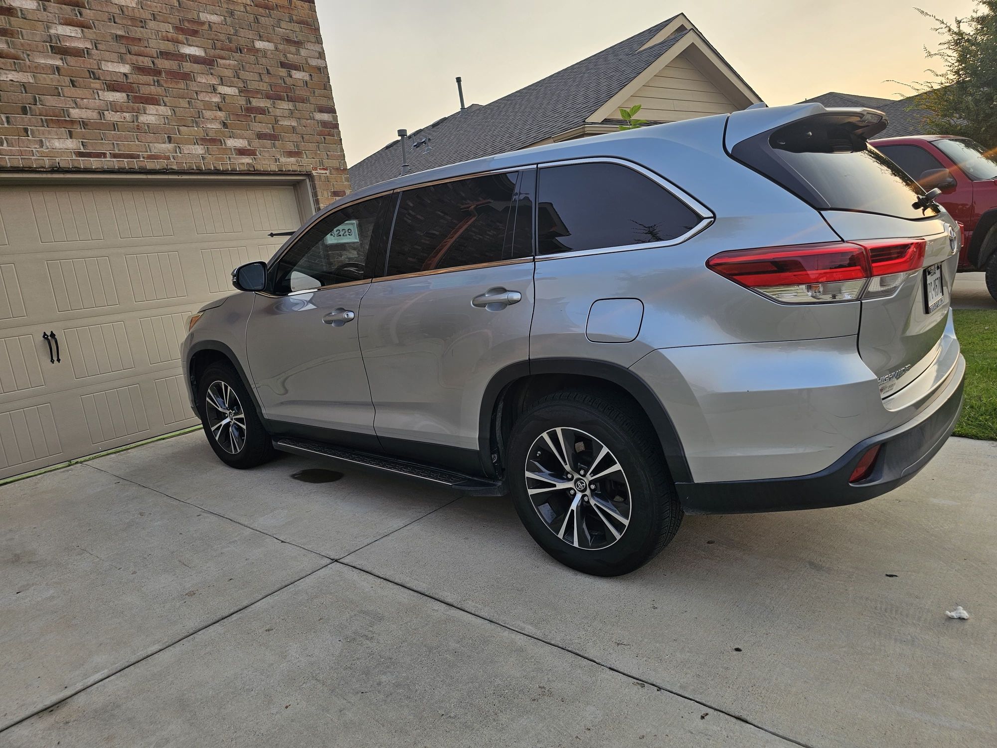 Toyota  Highlander 2019