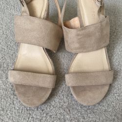 Nude Heels size 8