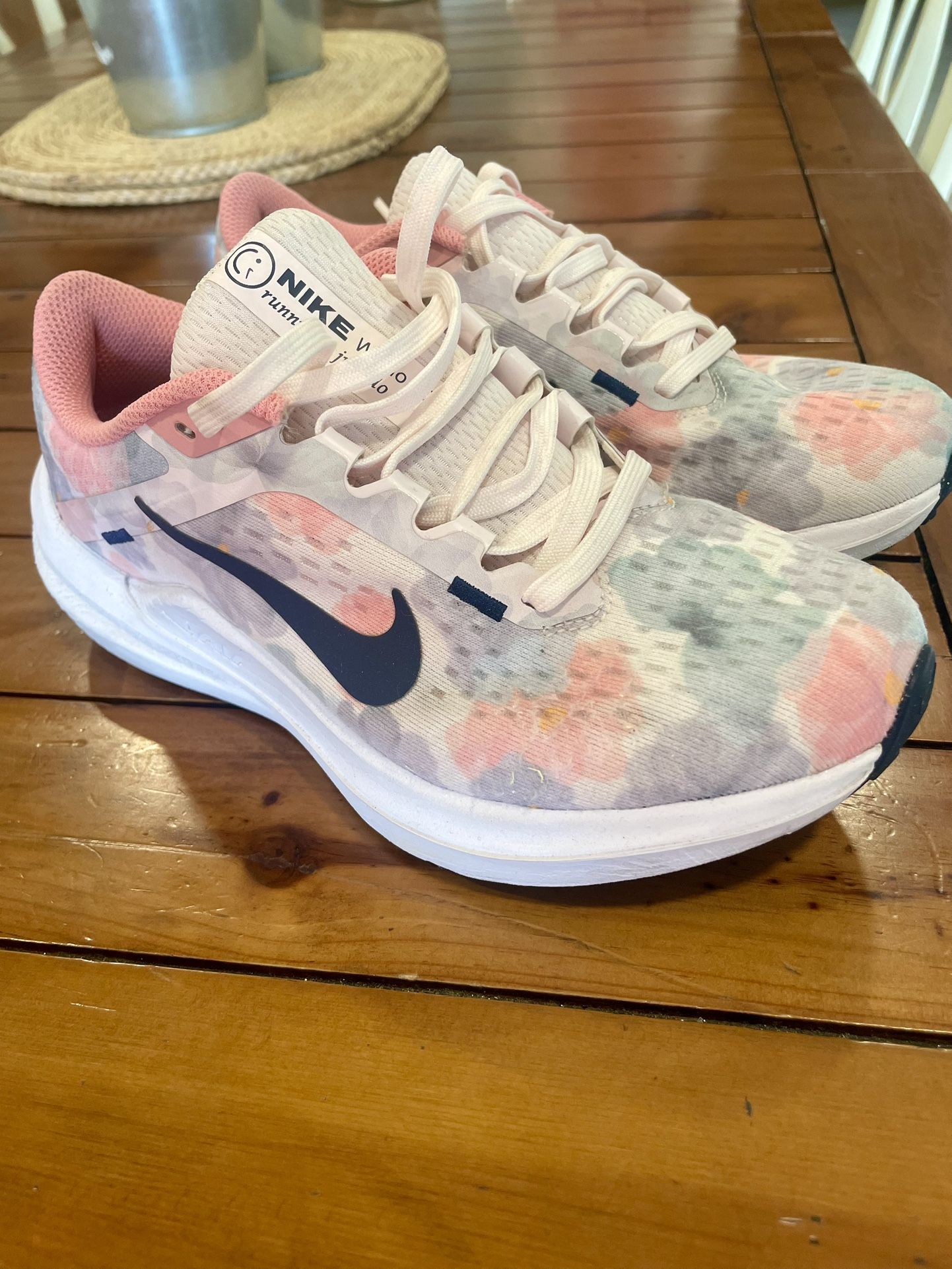 Women’s NIKE Shoes Size 5.5 