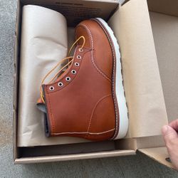 Red Wing Men’s Boots Size 10 New