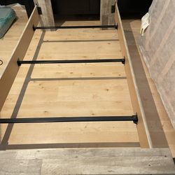 Twin Bed 