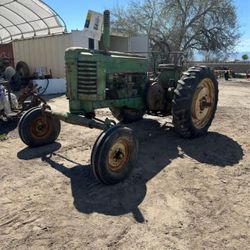 John Deere G